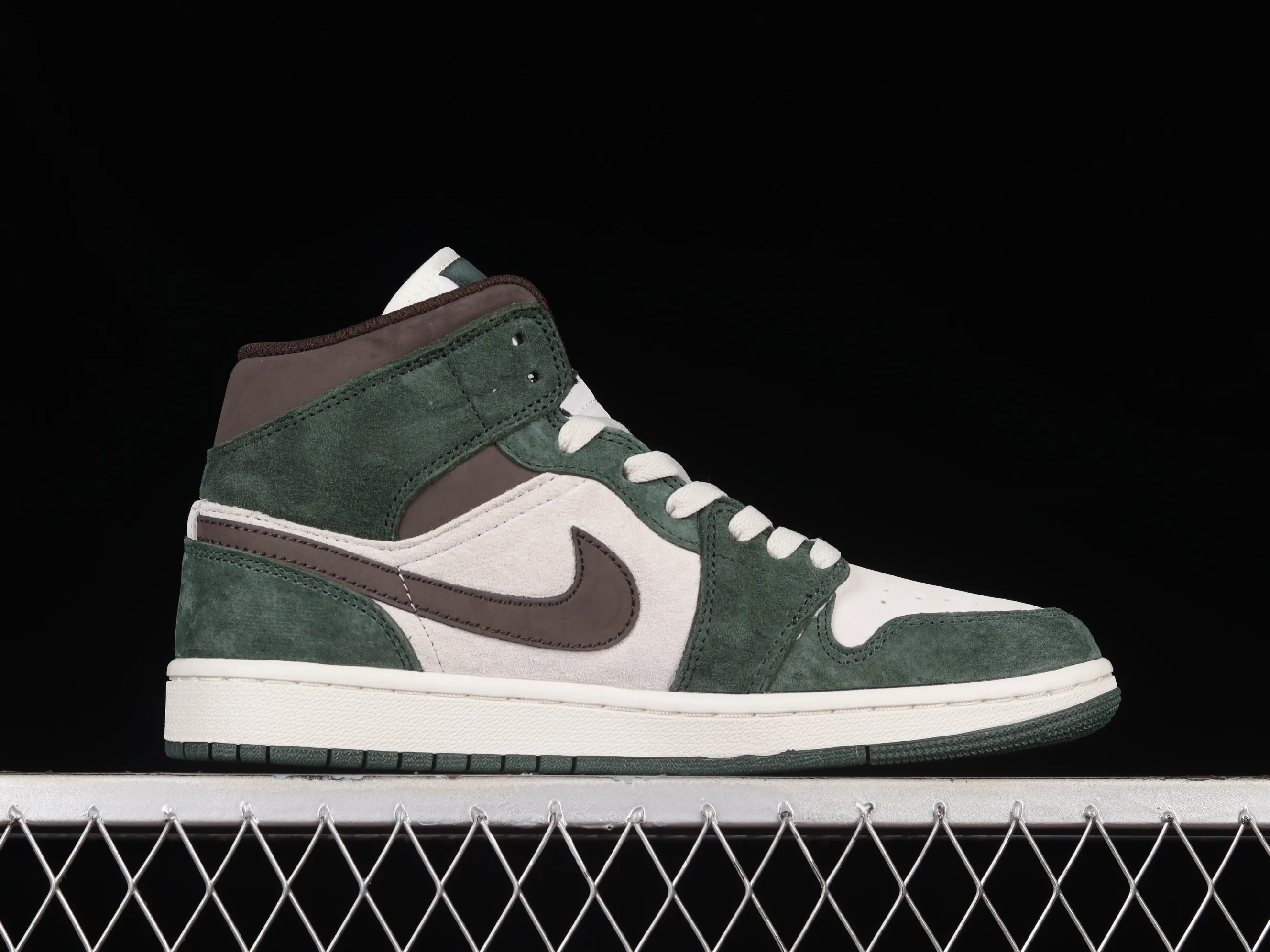 All categories Air Jordan Jordan series basketball shoes Air Jordan 1 Mid Air Jordan 1 Mid OG SP AJ1 Joe 1 customized mid-top basketball shoes 554766-002